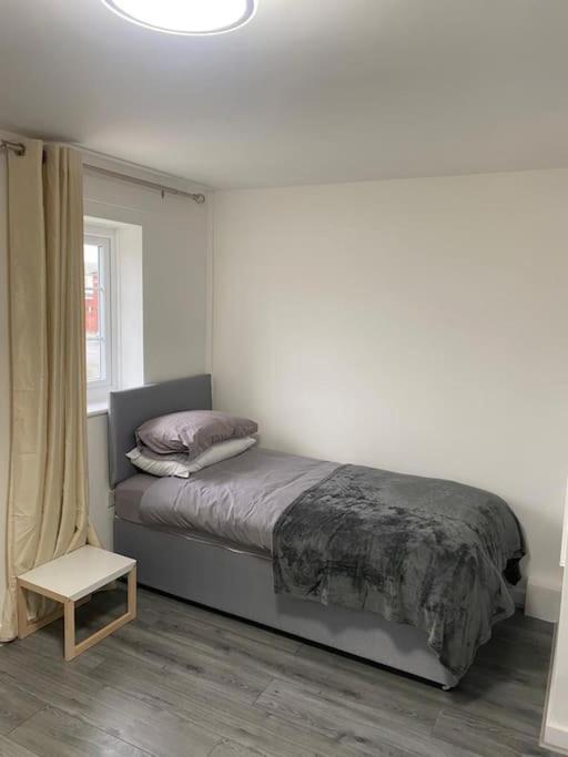 Villa 2 Bed House Sleeps 4-5 Liverpool Esterno foto