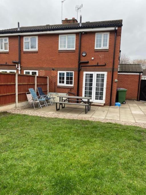 Villa 2 Bed House Sleeps 4-5 Liverpool Esterno foto